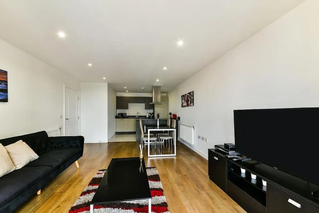 Amazing 2 Bed 2 Bath Flat In Canary Wharf London United Kingdom