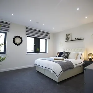 Lovely In Aldgate East 5 Apartment London