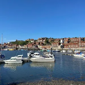 Scoresby Quarters - Holiday home Whitby