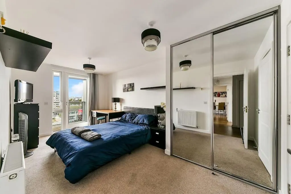 Amazing 2 Bed 2 Bath Flat In Canary Wharf Londra Appartamento